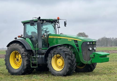 John Deere 8330R beoordelingen en specificaties