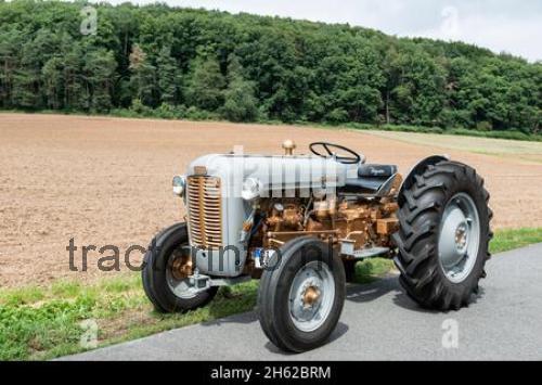 Massey Ferguson 1960 specificaties