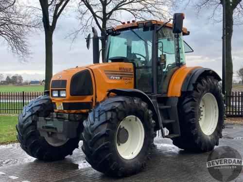Renault Ares 735 RZ beoordelingen en specificaties